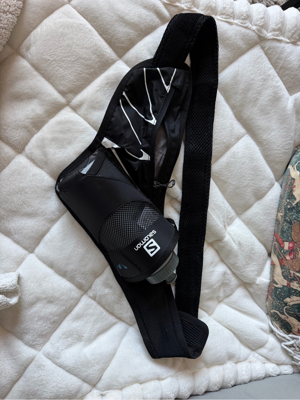 Salomon Black Running Hydration Belt with Soft Flask